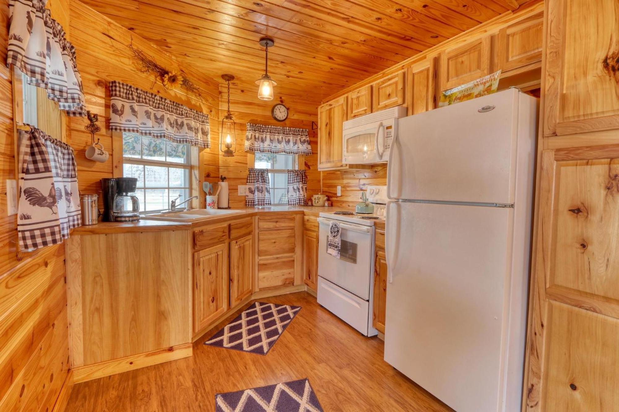 Kara'S Cottage Джонсън Сити Екстериор снимка