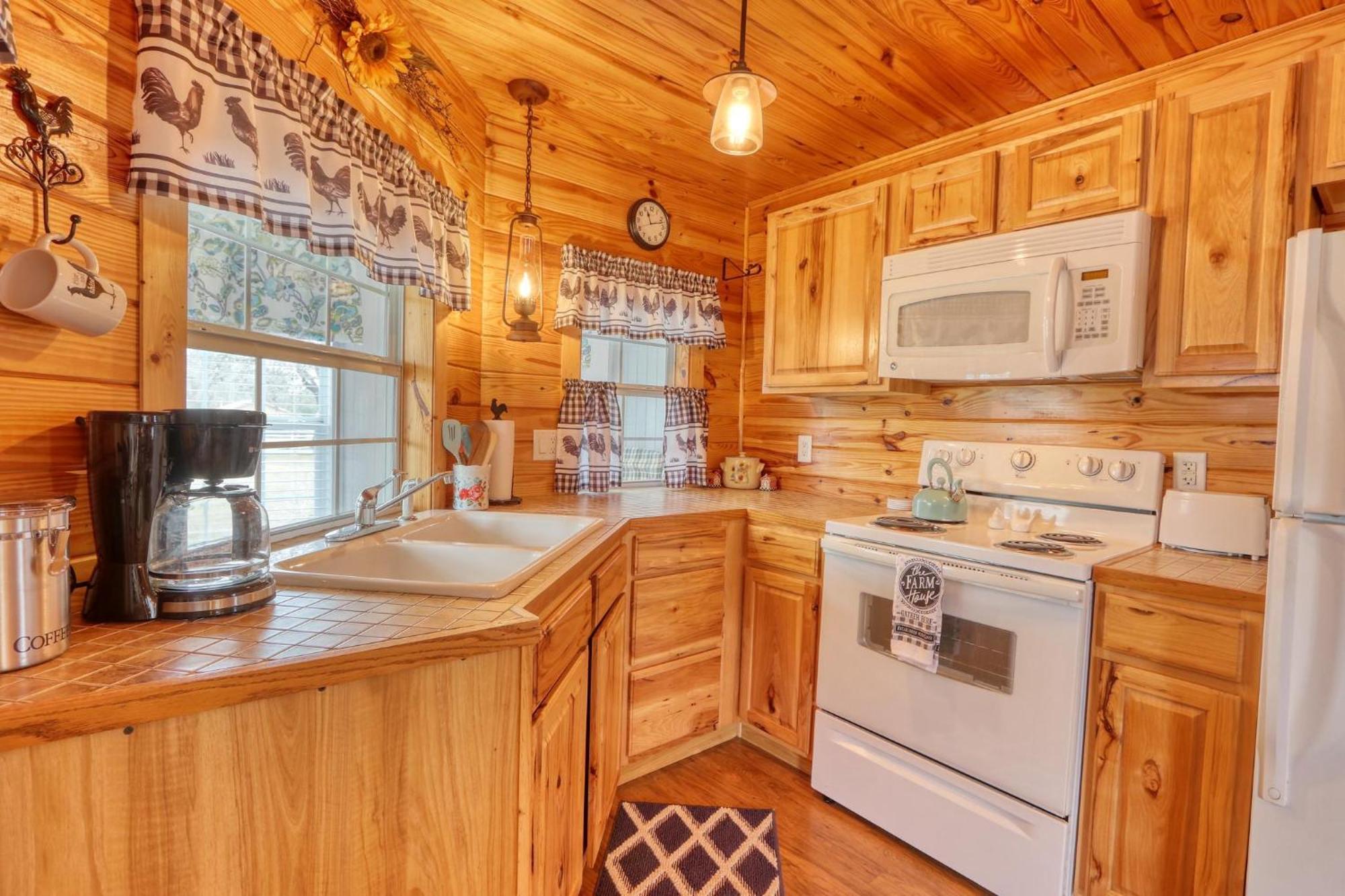 Kara'S Cottage Джонсън Сити Екстериор снимка
